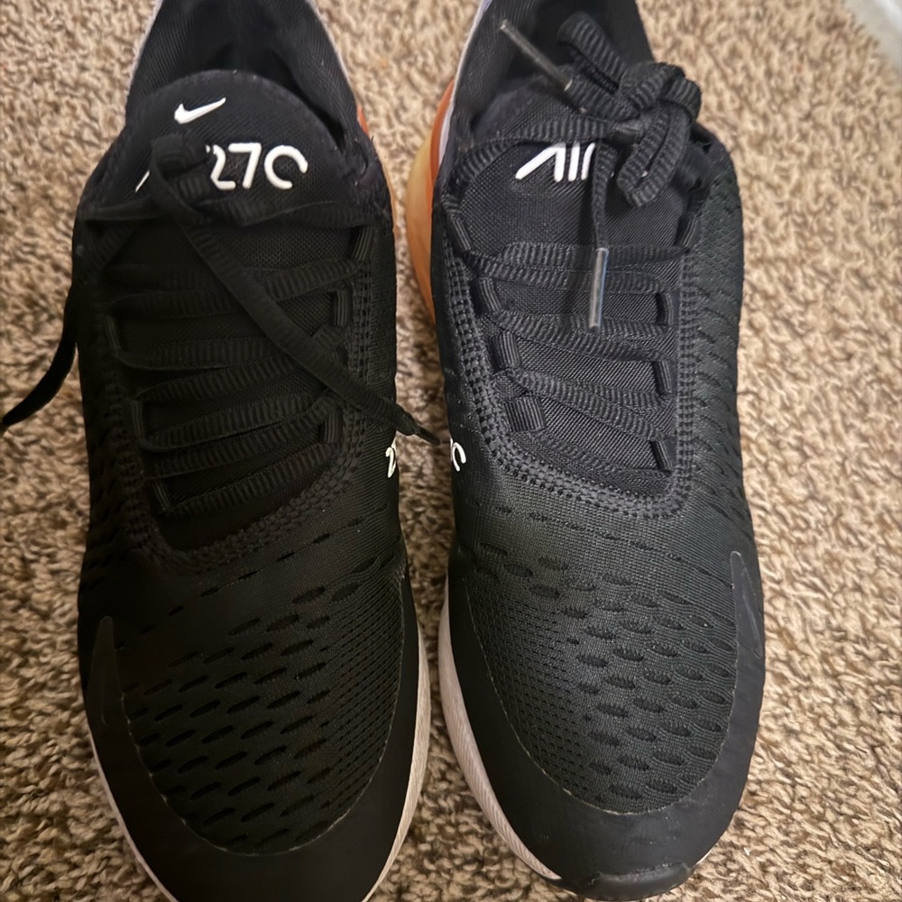 Nike Grade Schhol Kids Air 270 Black and White Sneakers